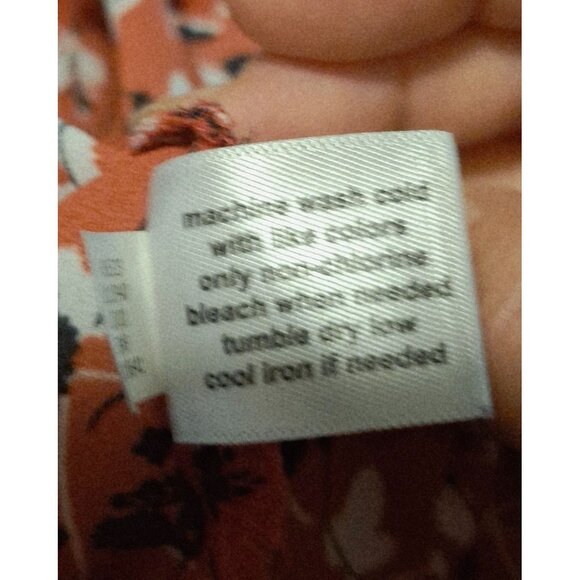 Lane Bryant Red & Black Like New Floral Button-Down Blouse Size 14/16 With Ruffl - Picture 10 of 11